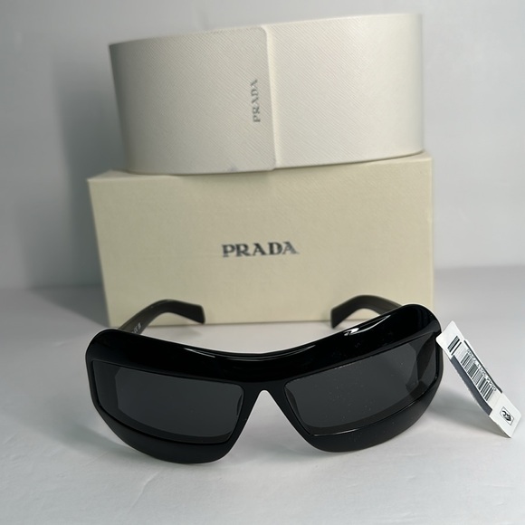 New Authentic Prada Runway SPR30Y-1AB-5S0 120 3N Sunglasses-Black - Picture 3 of 15